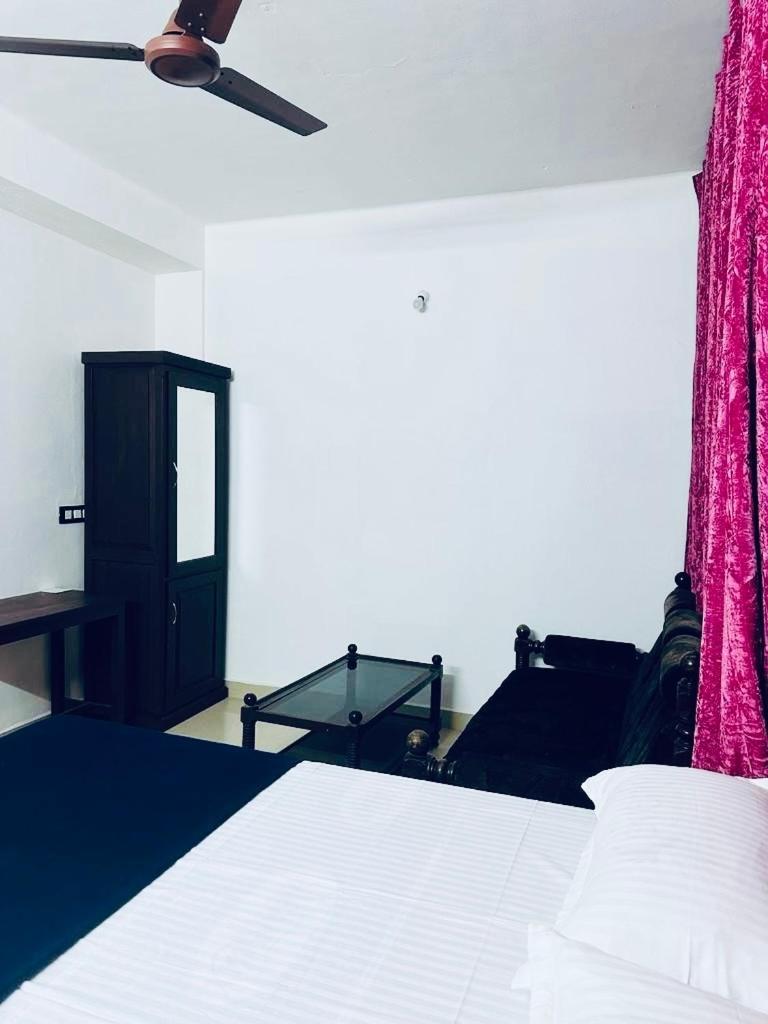 Puthookkadans Mareena Lodge Kottayam Exterior photo